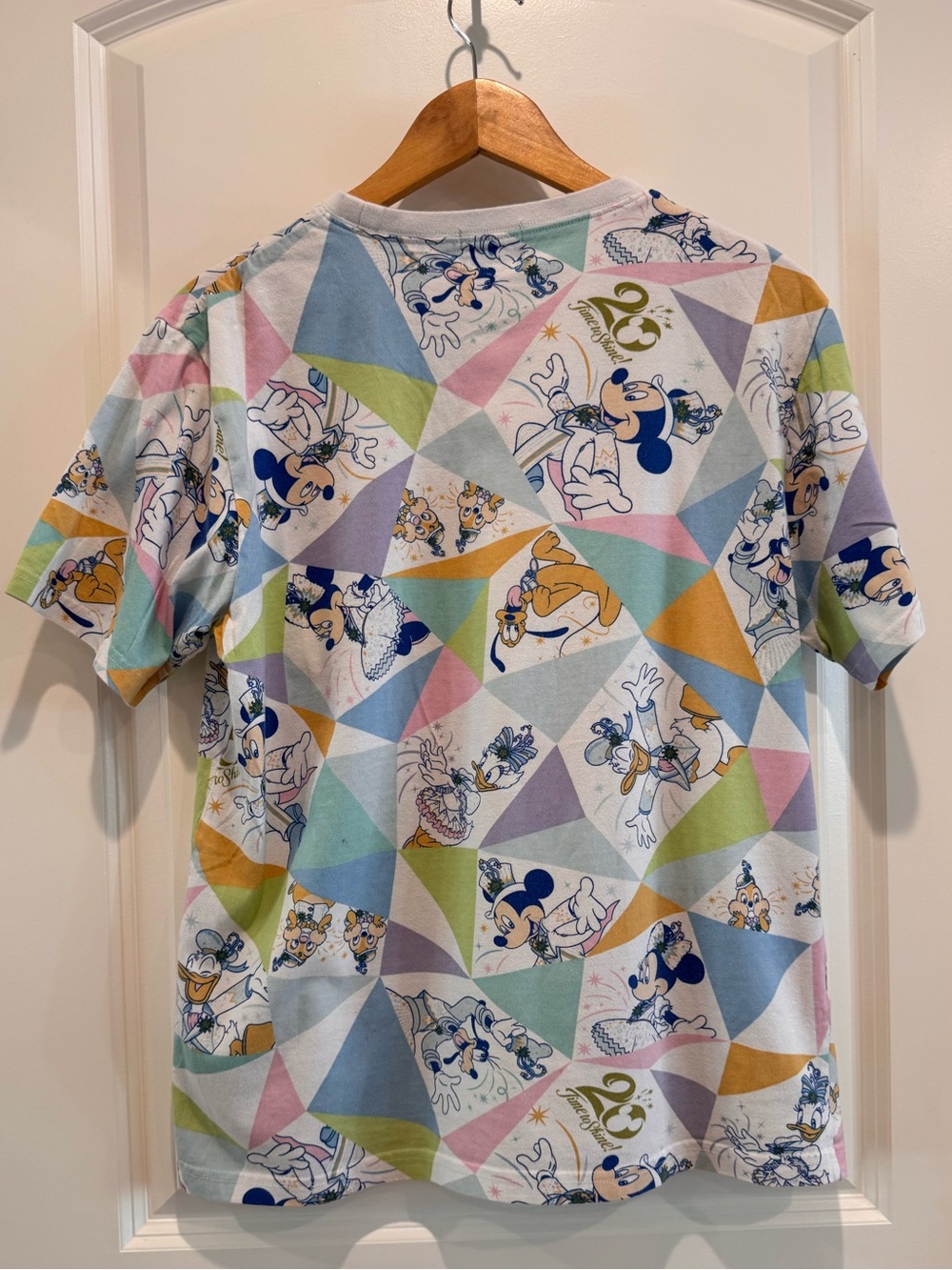 Limited Release Disney Tokyo Resort Mickey & Minnie & Friends Pastel Geometric T - Picture 5 of 6